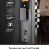 Barrera de seguridad inteligente con funciones de control de accesos y desbloqueo remoto, diseñada para facilitar tareas diarias en entornos de seguridad y tecnología avanzada.