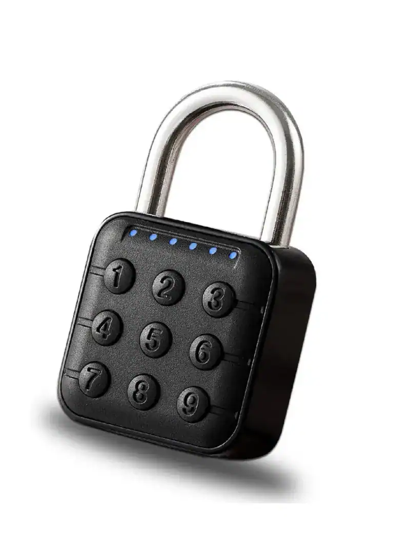 Candado con bloqueo numérico y carcasa negra, ideal para seguridad personal y hogar, con diseño compacto y resistente, perfectos para proteger tus objetos importantes.